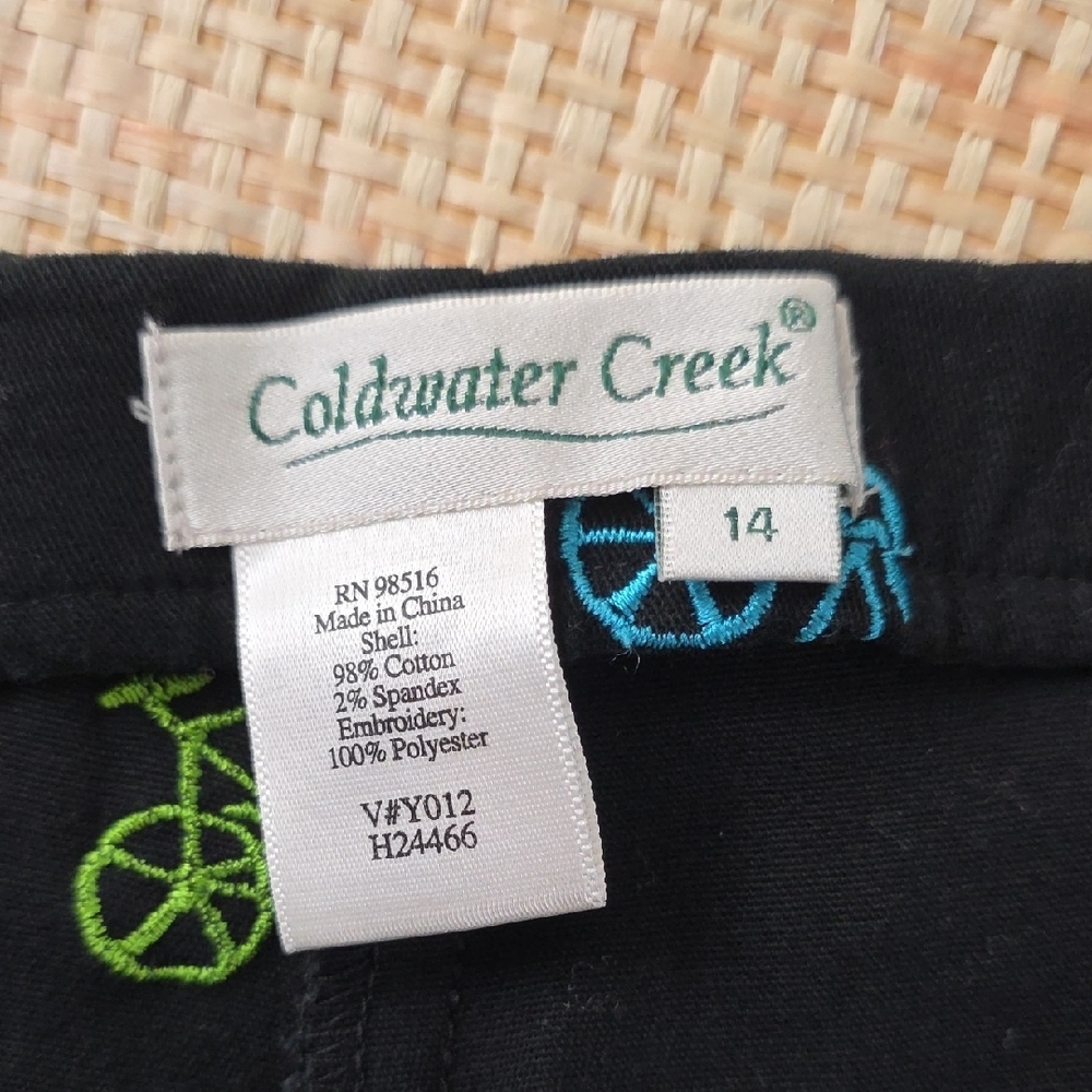 Coldwater Creek Black Capri Pants Multicolor Bicycle Print Stretch Size 14 - Picture 7 of 9